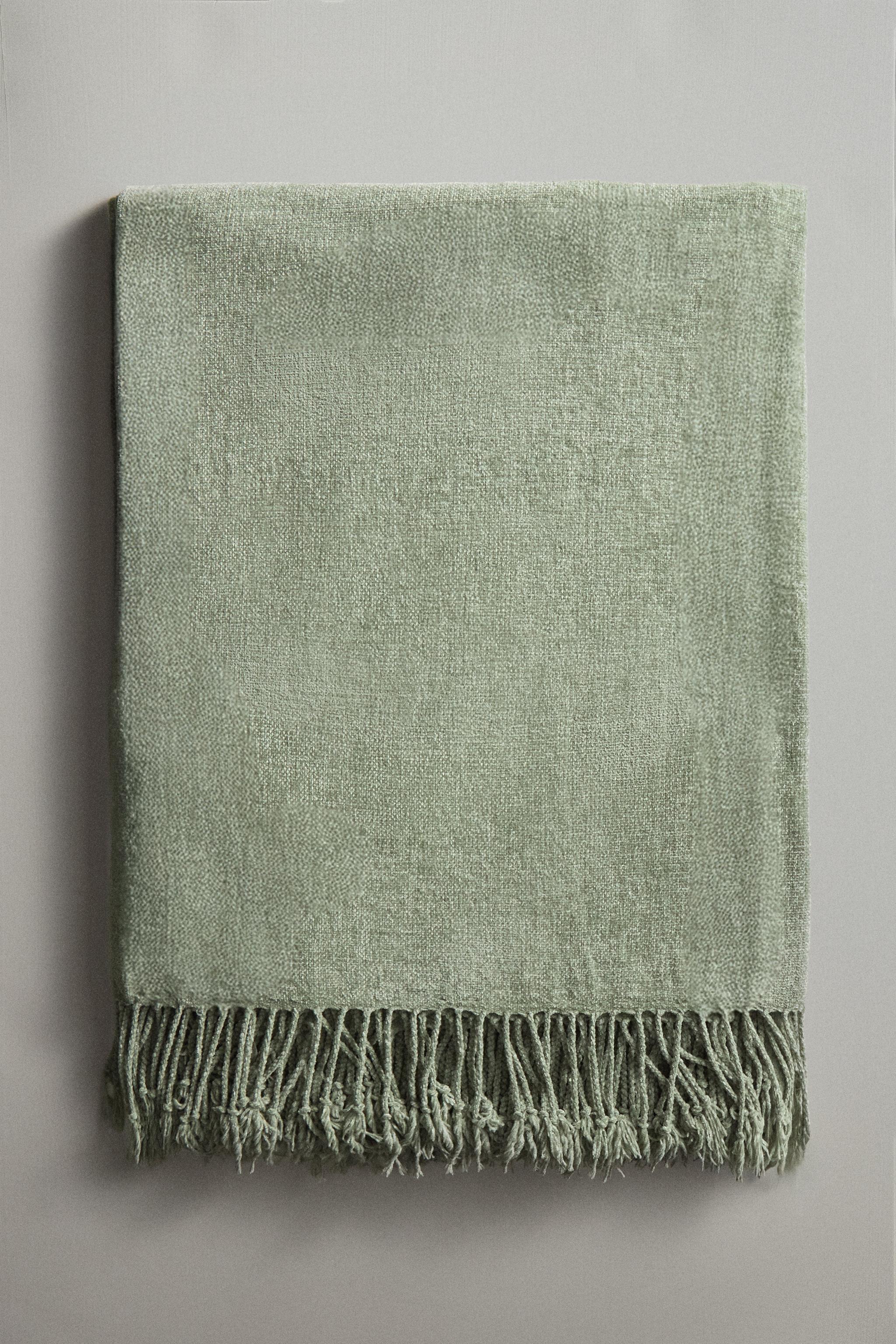 CHENILLE BLANKET